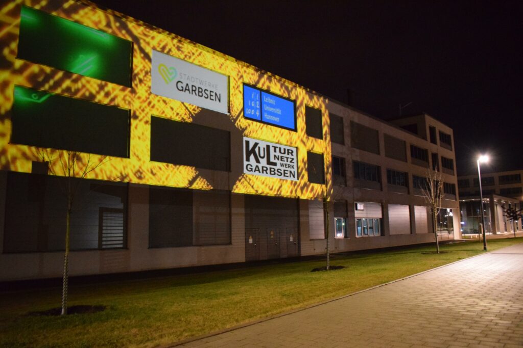 Stadtwerke Garbsen lassen Campus Maschinenbau illuminieren