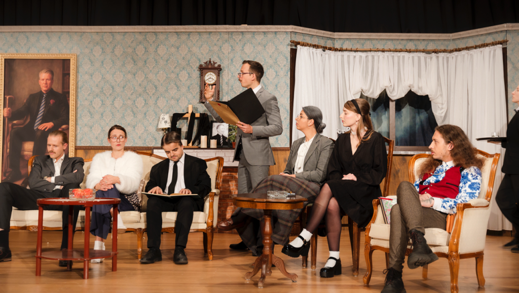 Theaterclub zeigt “Das indische Tuch”