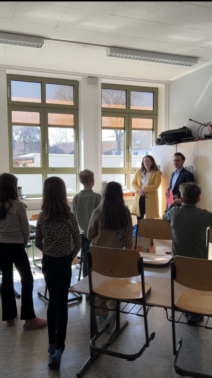 Bürgermeister besucht Grundschule Frielingen