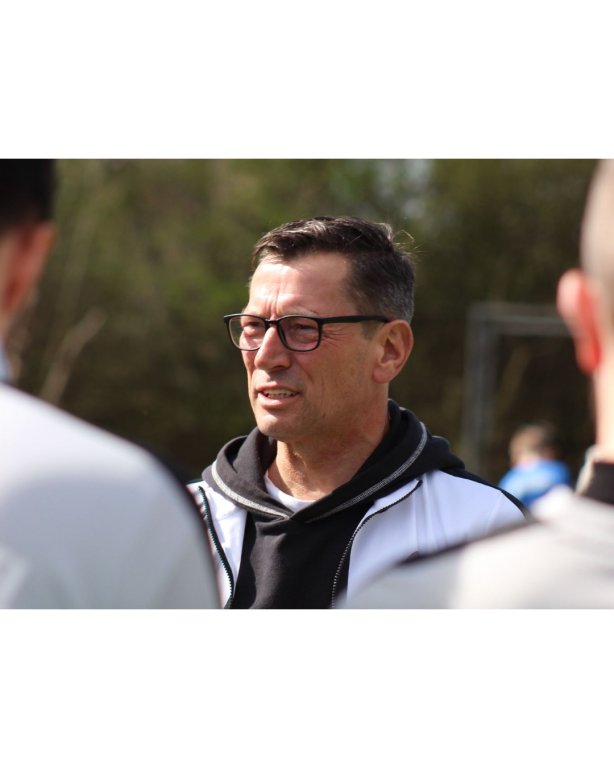 1.Herren Cheftrainer Thomas Skrzipczyk und Mannschaft beenden Zusammenarbeit