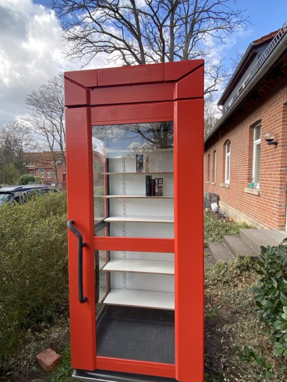 “Bücherzelle” in Schloß Ricklingen wird eröffnet