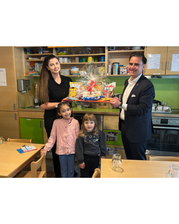 Bürgermeister besucht Kita Kreuzsteinkrümel