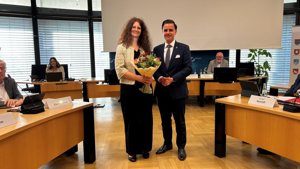 Svenia Rayner einstimmig zur neuen Schul- und Sozialdezernentin gewählt